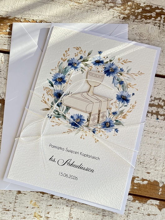 kartki scrapbooking Ręcznie robiona kartka z personalizacją dla księdza z życzeniami