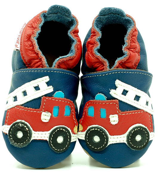 buty dziecięce Wóz strażacki na granacie ekoTuptusie kapcie dziecięce FASTER