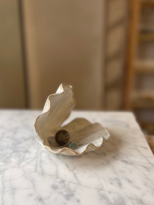 pojemniki na biżuterię Podstawka na Biżuterię Ceramiczna Muszla Skarbiec Milky Romantic