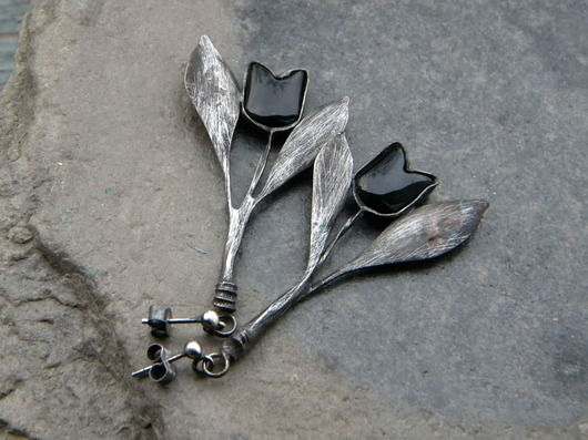 czarne tulipany Beata Trotter