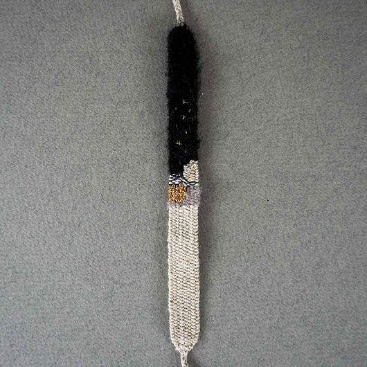 bransoletki na sznurku Bransoletka handmade z wełną i lnem