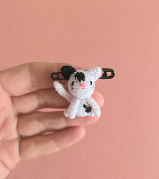 broszki Szary kotek przypinka, broszka