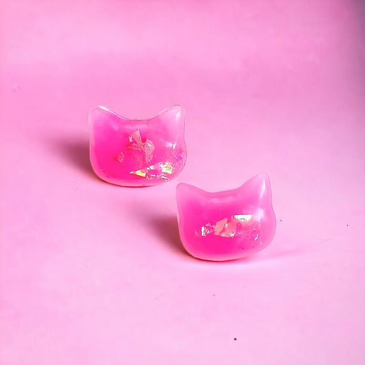 kolczyki z żywicy BARBIE : kotki : UNIKATOWE kolczyki-wkrętki z żywicy