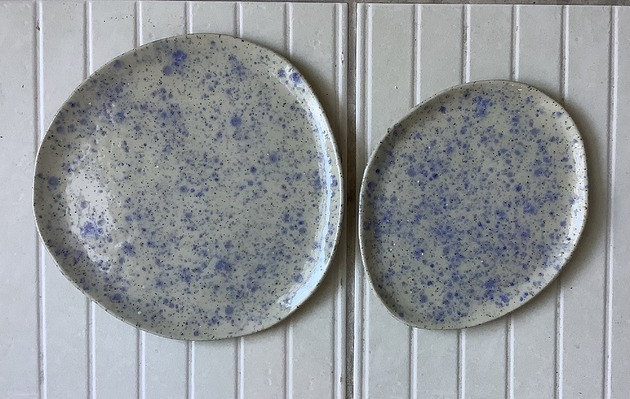 patery i talerze Komplet talerzy "Nakrapiane"