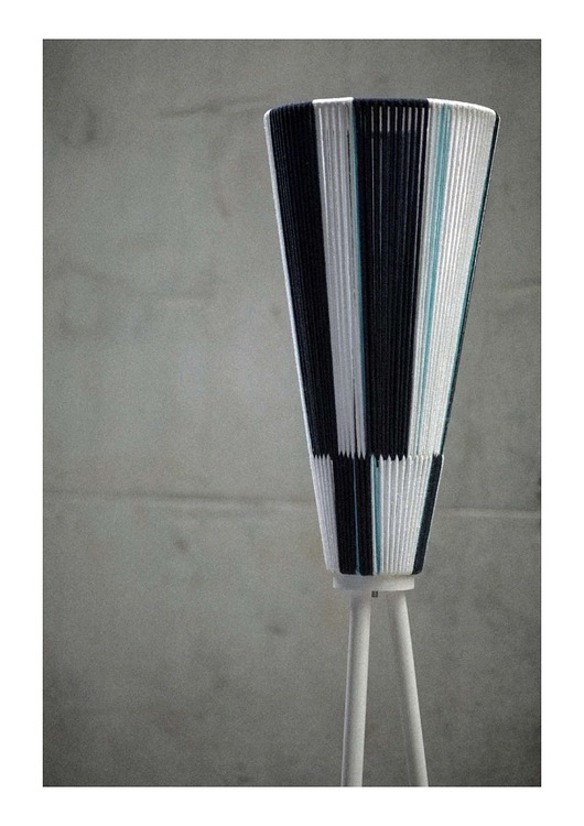 lampy podłogowe ZiCHerka 3 na trójnogu