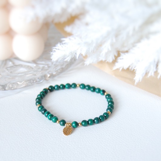 bransoletki z kamieni naturalnych Bransoletka z malachitu z zawieszką