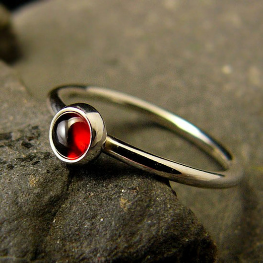 pierścionki srebrne Pierścień Drobinek - Granat Srebro 4mm
