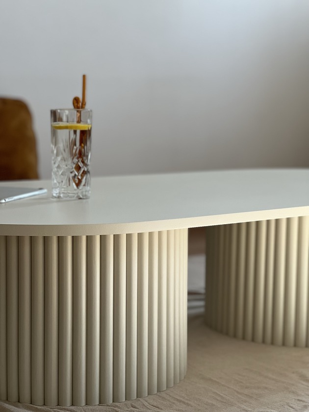 stoliki kawowe Zestaw białych stolików (podłużny + pomocniczy)