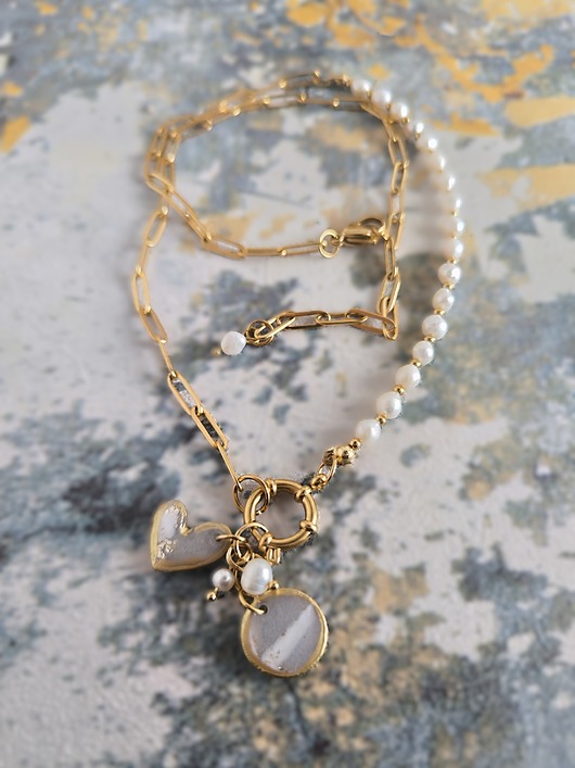 złote naszyjniki DELIKATNOŚĆ naszyjnik z perełkami i serduszkiem