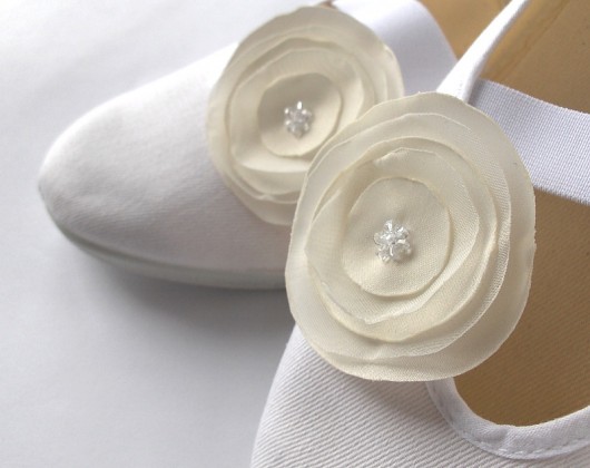 Ślubne buty na "po północy" z kryształkami Czarna Biedronka