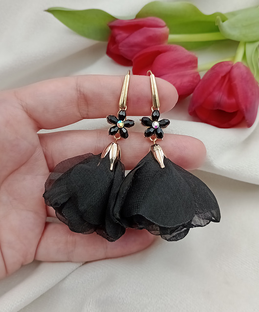 kolczyki chwosty Kolczyki chwosty czarne kwiaty, kolczyki na wesele