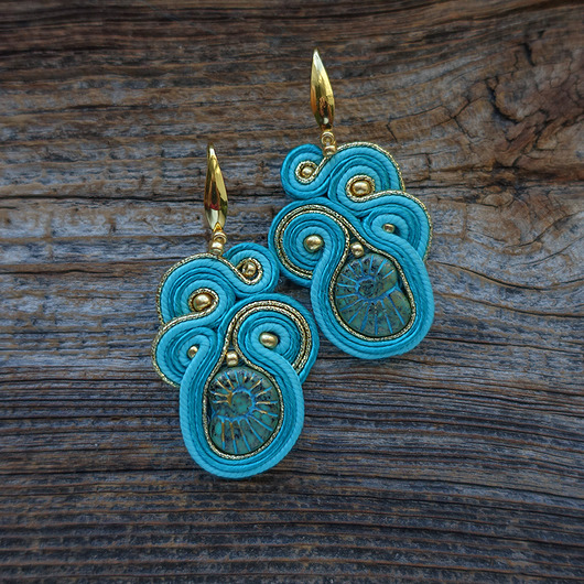 kolczyki soutache Turkus i złoto- kolczyki sutasz z chwostami