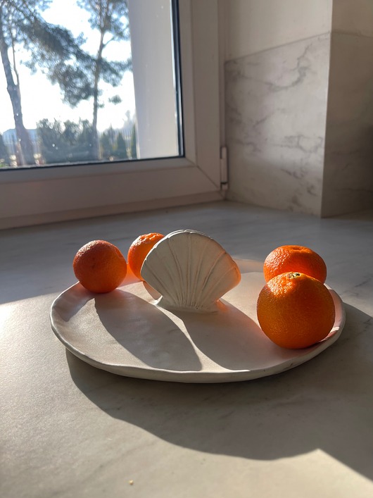talerze, miski Ceramiczna Patera z Muszlą na Ciasto & Owoce Matte White