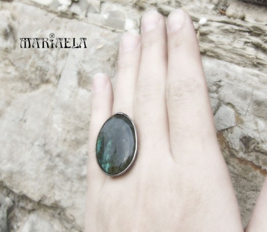 LABRADORYT  owal prostota MARIAELA
