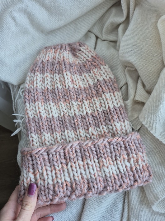 czapki damskie Wełniana czapka WOOLLY brudny róż wełna owcza