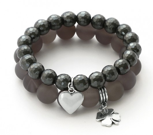 Mat agate & hematite in steel set with pendants. Lavoga