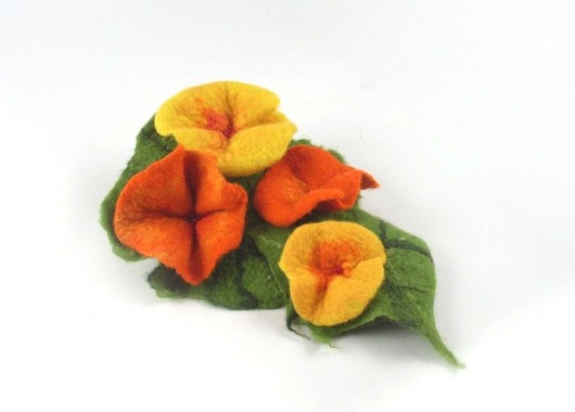 Jedwabnofilcowa Broszka - Like Nasturtium? filcant