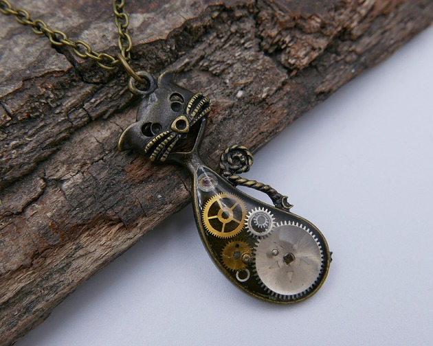 wisiory Mechaniczny kot 137