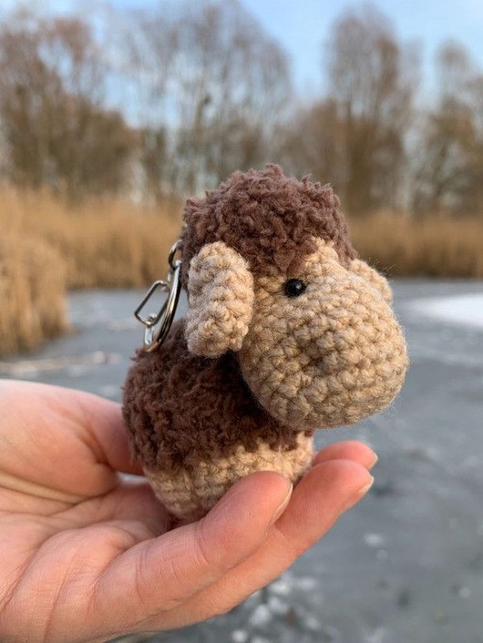 breloki Brązowa owieczka - brelok, zawieszka do plecaka