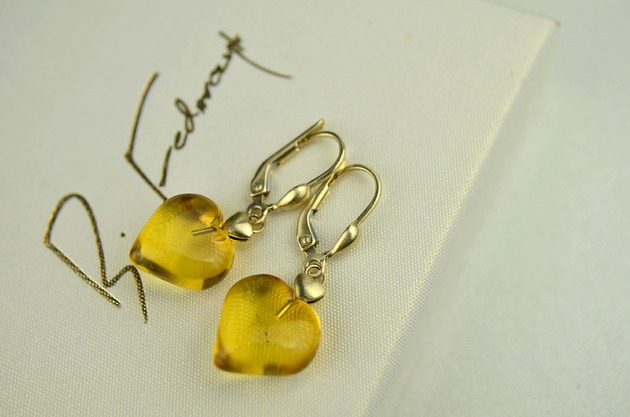 kolczyki złote Złote kolczyki bursztynowe serca pr. 585