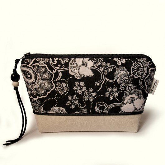 kosmetyczka - black & white flowers - ecru MOONAXA