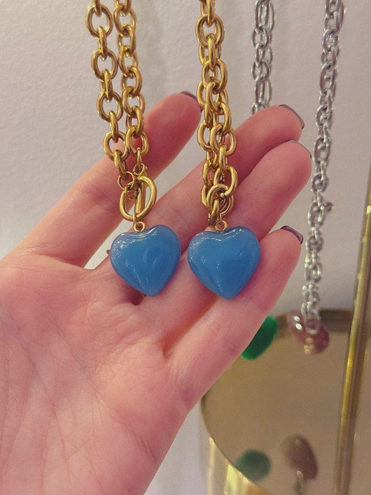 złote naszyjniki Naszyjnik łańcuch z serduszkiem z kamienia