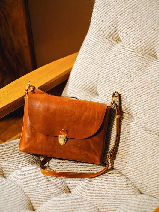 torby na ramię NUEVA torebka koniakowa