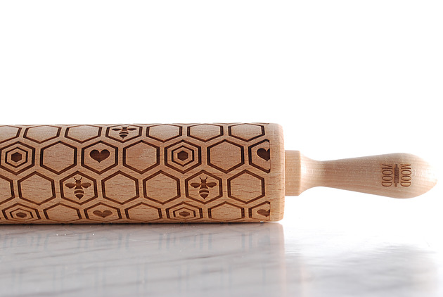 wałki do ciasta HONEYCOMB - grawerowany wałek do ciasta  - miodowy