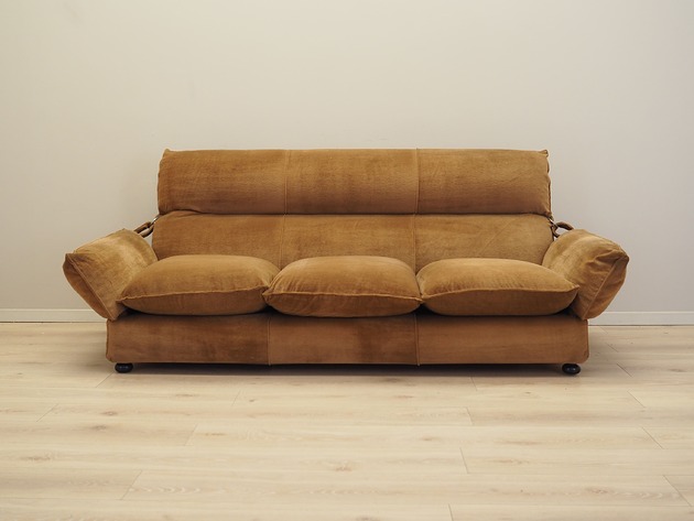 sofy i szezlongi Sofa welurowa brązowa, włoski design, lata 70, produkcja: Dall