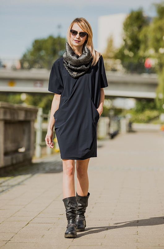 Sukienka damska CAPRI LOOK czarna Look made with Love