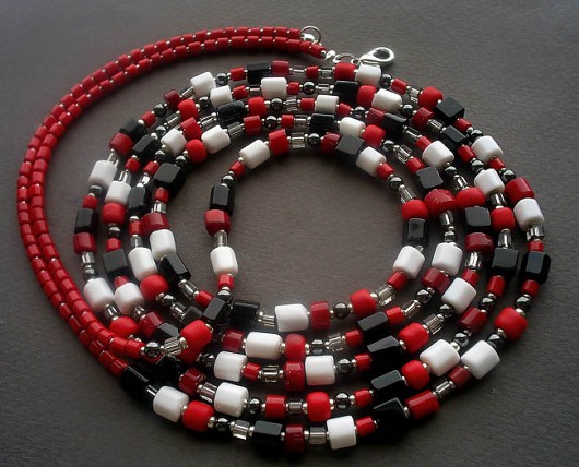 blackredwhite maghia