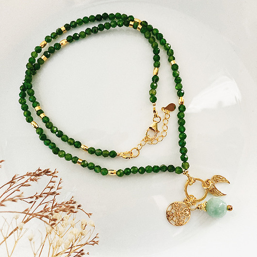 złote naszyjniki NASZYJNIK DIOPSYD ze skrzydełkami i zawieszką