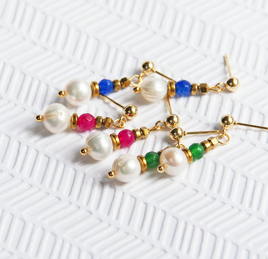 kolczyki pozłacane Urocze  kolczyki pozłacane : perły & jadeit : MAGENTA : różowe