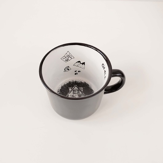 KUBEK 400 ml czarny dom w Bieszczadach O.LALAdesigns