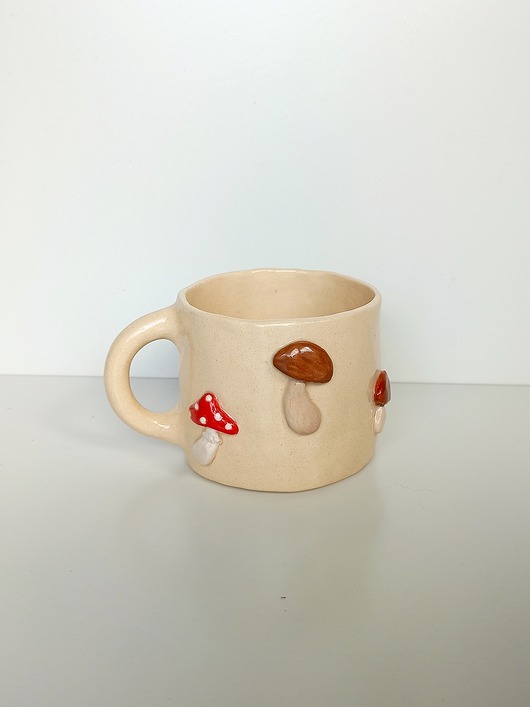 kubki Ceramiczny ręcznie robiony kubek w grzyby