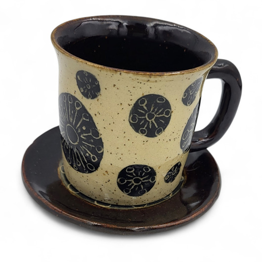 kubki Filiżanka z podstawkiem