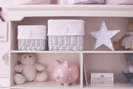 Koszyk wiklinowy pudrowy róż pikowany duży Roomee Decor