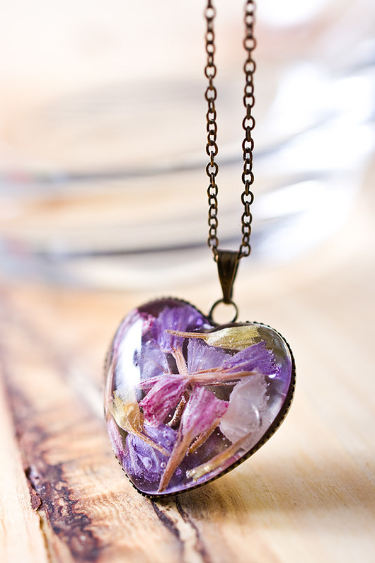 Naszyjnik z żywicy w kształcie serca So Jewelry