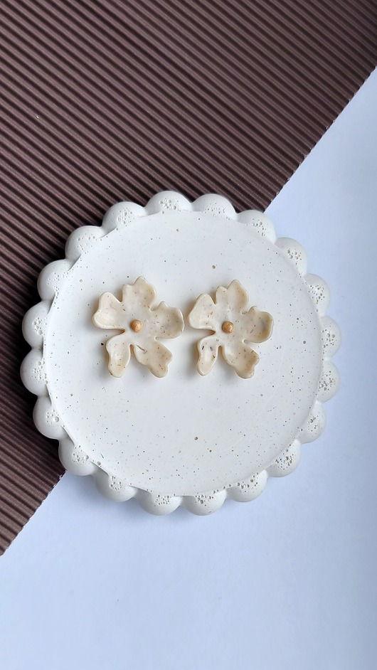 kolczyki z masy plastycznej Kolczyki LOTUS