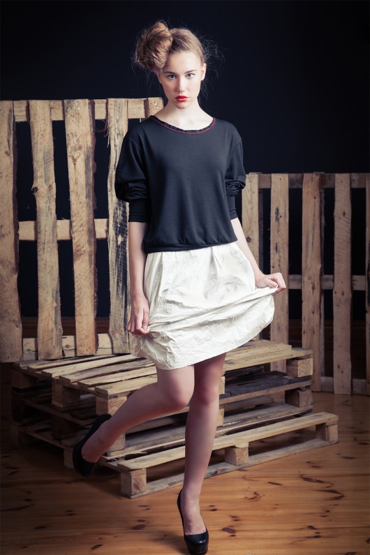 WhiteSkirt Tyvek® - Skin is on animal  Si Haute Fashion