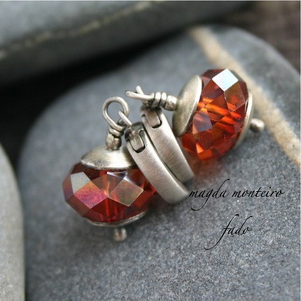 kryształ swarovski minimalistycznie  {red} fado