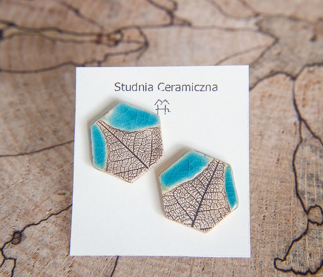 kolczyki ceramiczne Kolczyki ceramiczne z listkiem