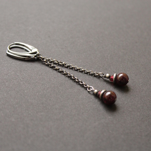 kolczyki z kamieniami Kolczyki Granaty w oksydzie na długo