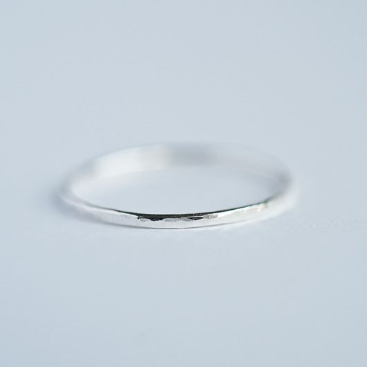 Bestseller! Pierścionek - simple hammered Lills