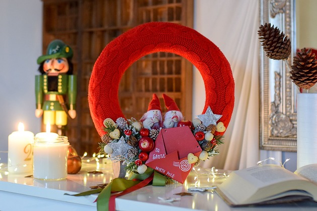 wianki bożonarodzeniowe Czerwony Wianek świąteczny