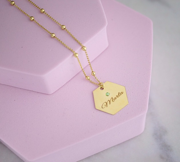 złote naszyjniki Naszyjnik personalizowany z imieniem i cyrkonią Swarovski pr. 925