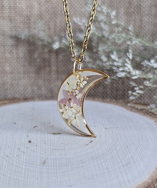 wisiory Złoty wisiorek złota zawieszka księżyc różowy