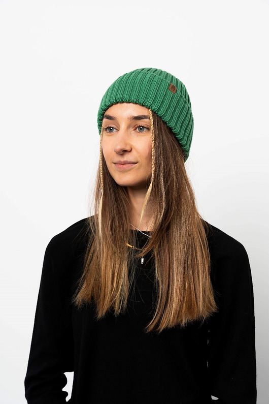 czapki damskie RYŚ RWS - prążkowana wełniana czapka zielony trawiasty