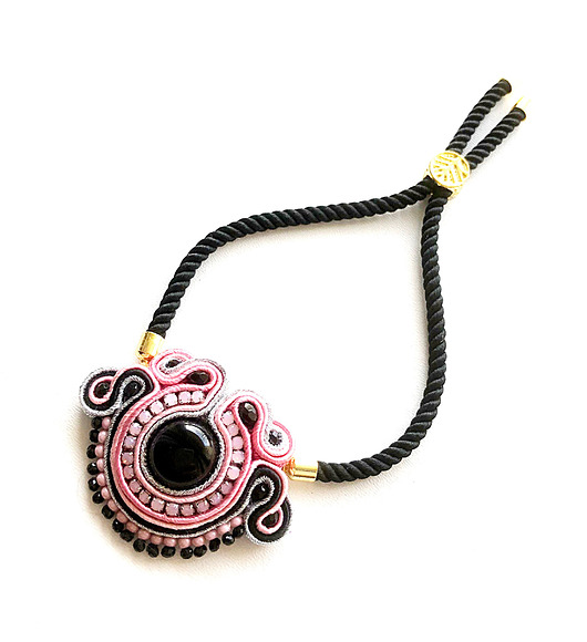 bransoletki soutache Elegancka sutaszowa bransoletka SWEET ROSE
