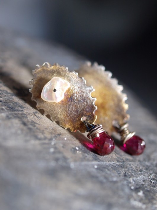Fuchsia Garfish Art Gallery
